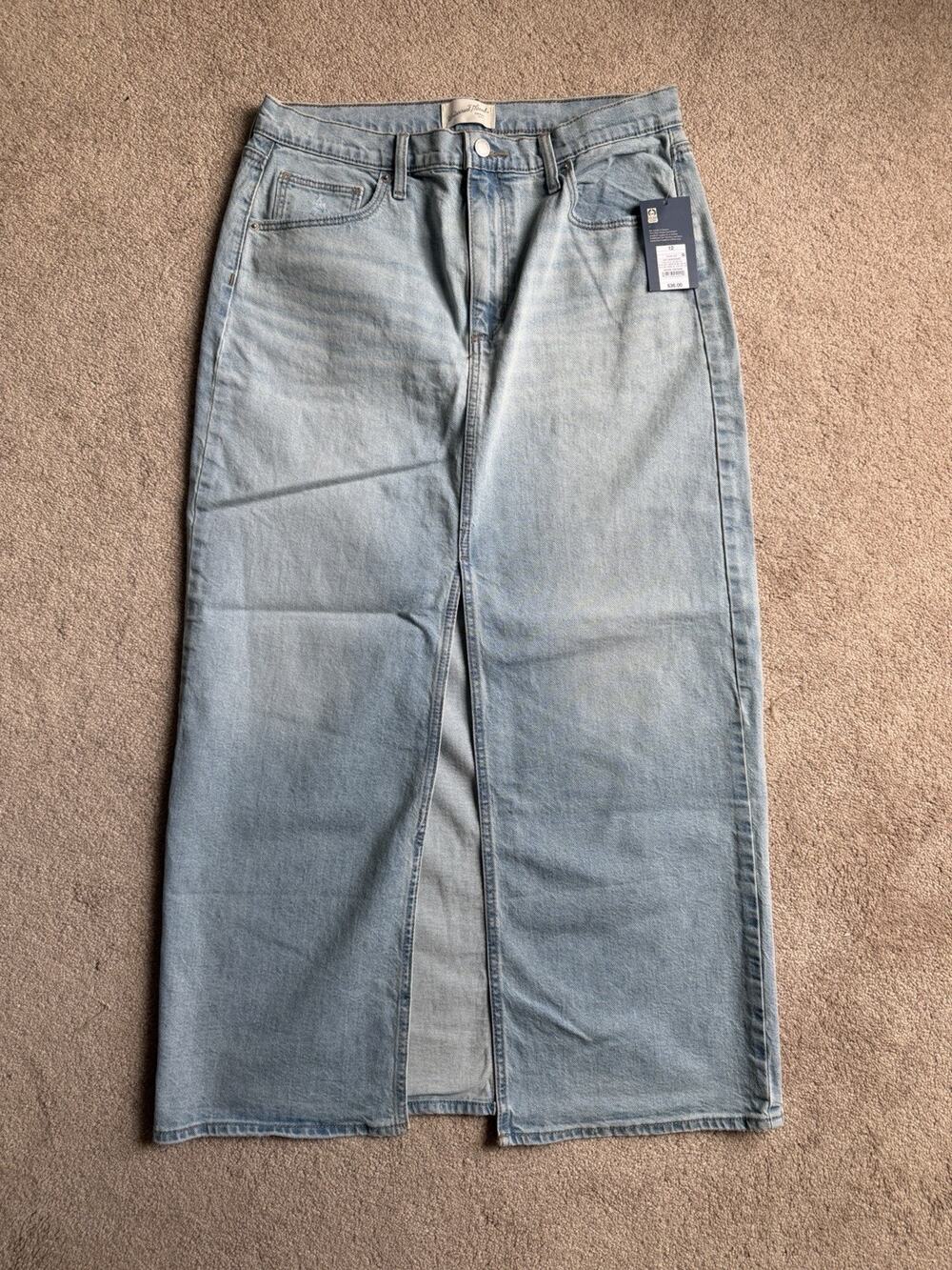 Universal Threads Lightwash Long Denim Skirt Size 12 New with Front Slit